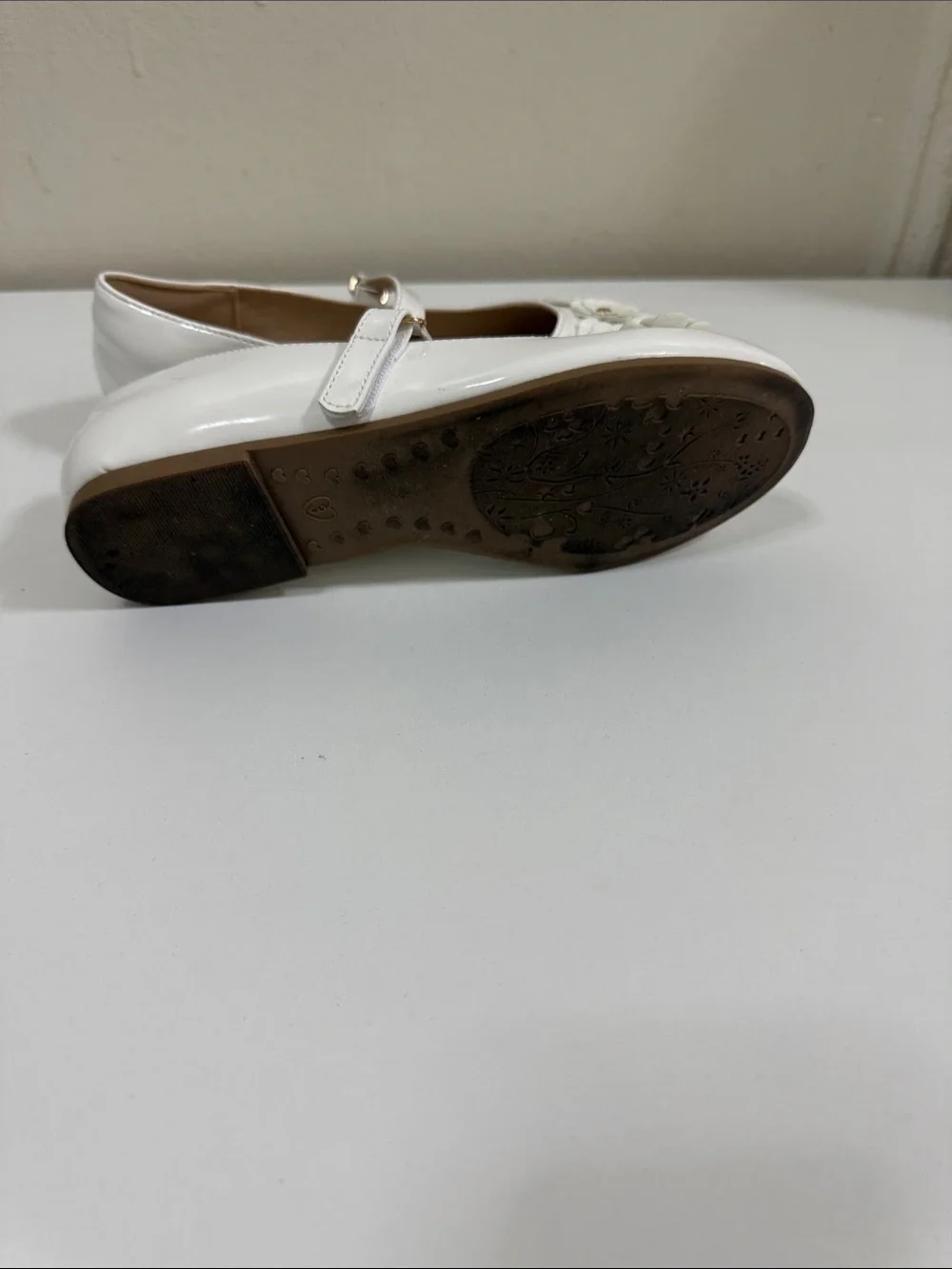 The Children's Place White Patent Mary Jane Dress Shoes with Flower Accents